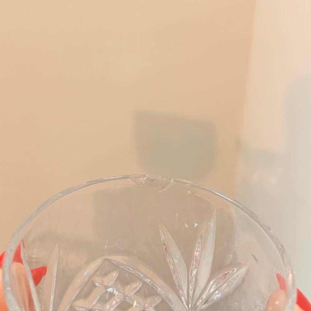 Crystal Decanter Set with Four Matching Tumbler Glasses - Picture 5 of 7